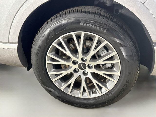 Used 2026 Genesis GV80 2.5T RWD image 36