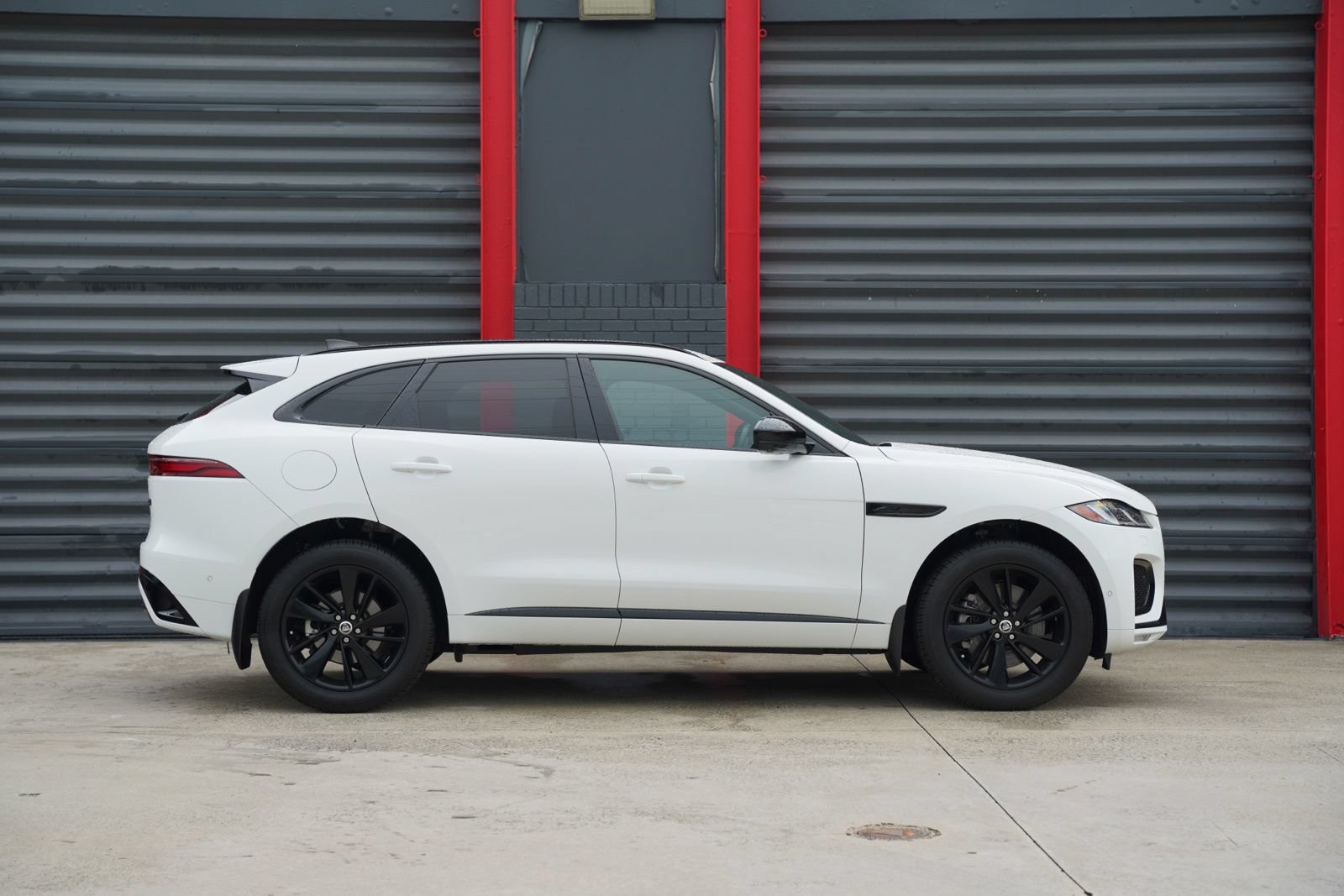 Used 2026 Jaguar F-PACE R-Dynamic S AWD/4WD image 10