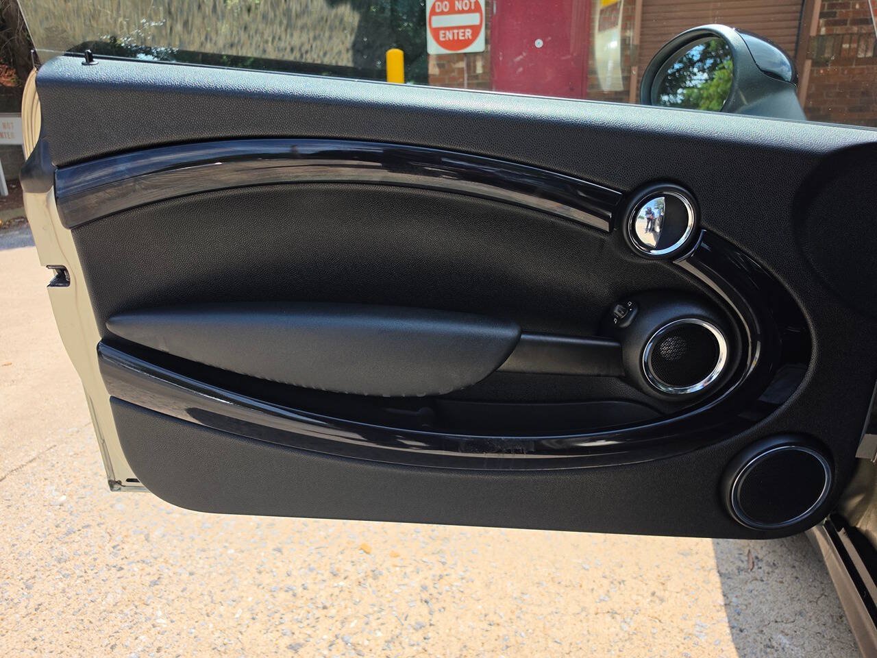 Used 2011 MINI Cooper Hardtop FWD image 6