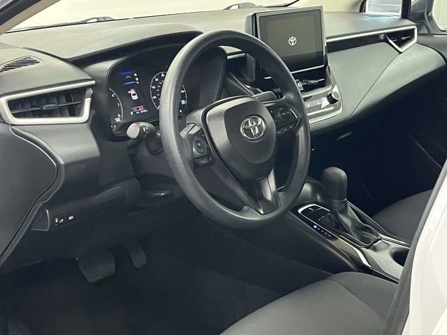 Used 2025 Toyota Corolla LE image 14