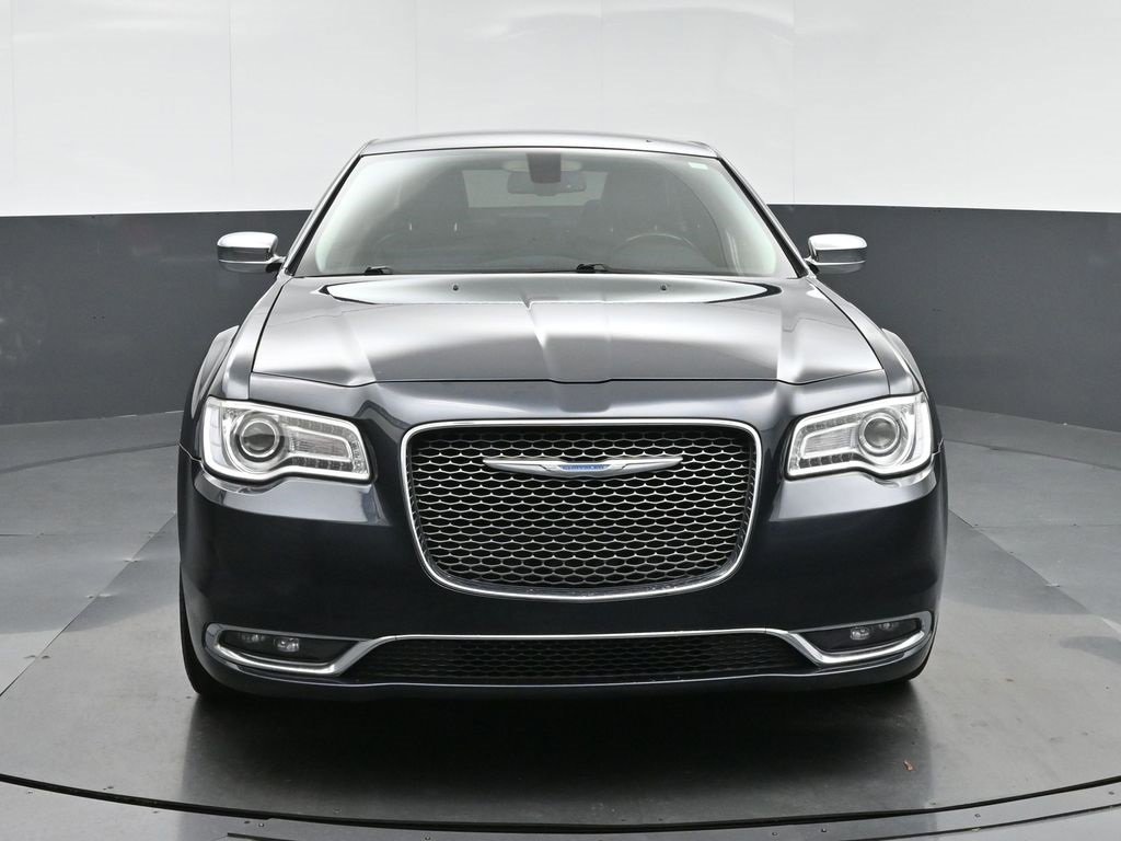 Used 2018 Chrysler 300 Limited image 2