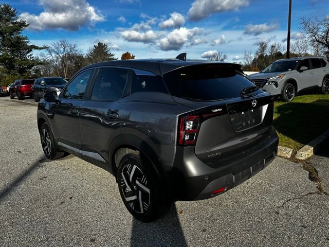 Used 2025 Nissan Kicks SV FWD image 7