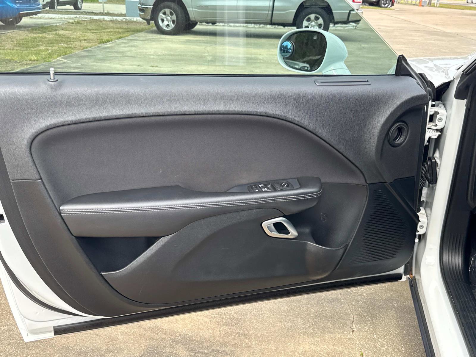 Used 2019 Dodge Challenger SXT image 12