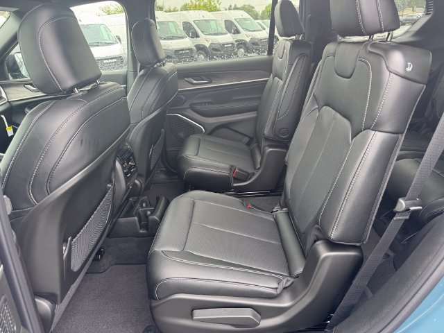 New 2027 Jeep Grand Cherokee L Limited AWD/4WD image 21