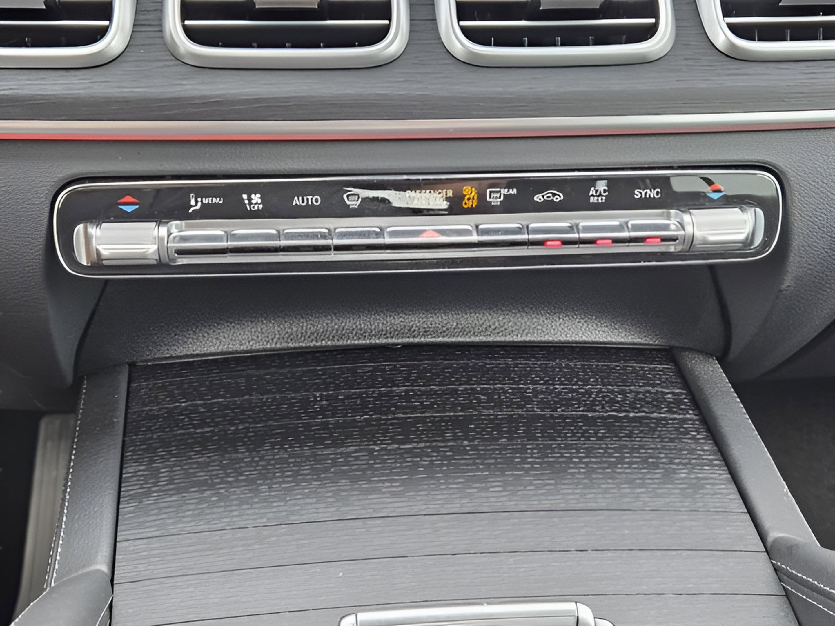 Certified 2025 Mercedes-Benz GLE 450 4MATIC image 18