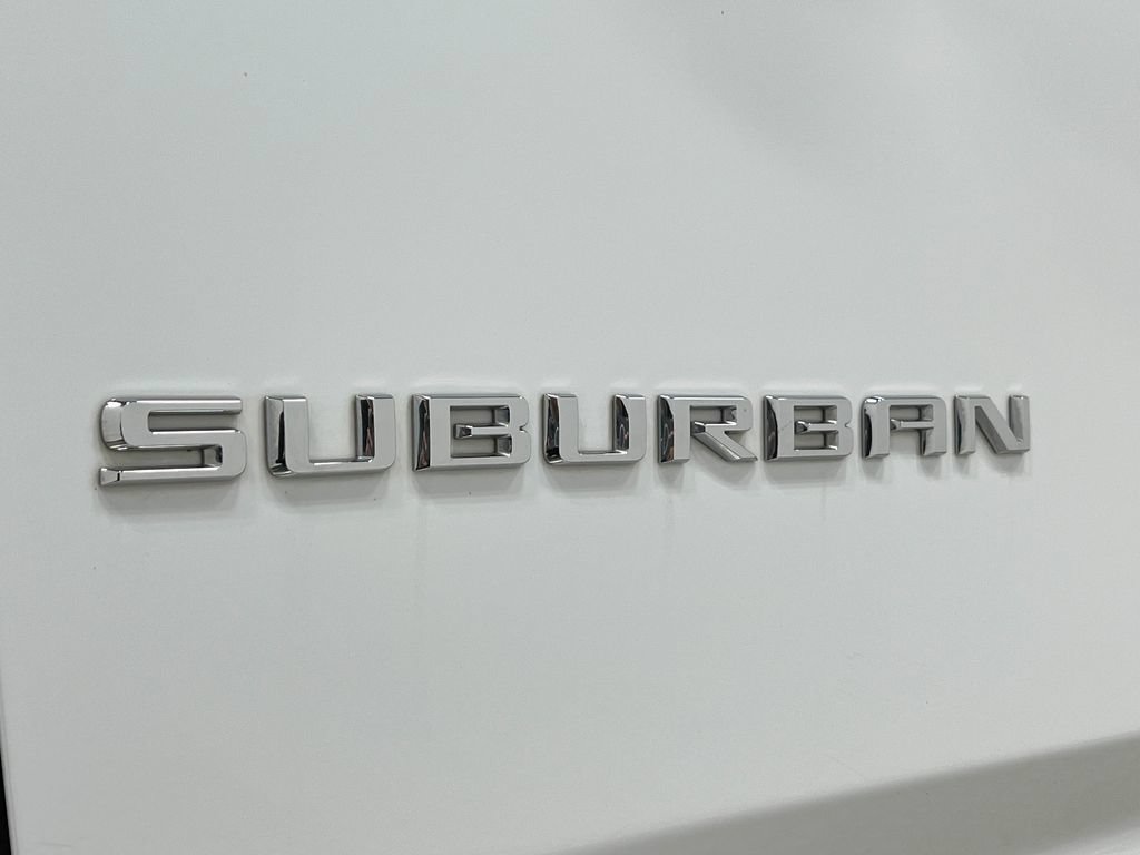Used 2022 Chevrolet Suburban LT AWD/4WD image 44