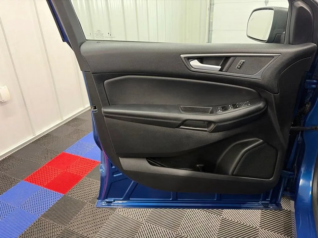Used 2024 Ford Edge SE AWD/4WD image 10