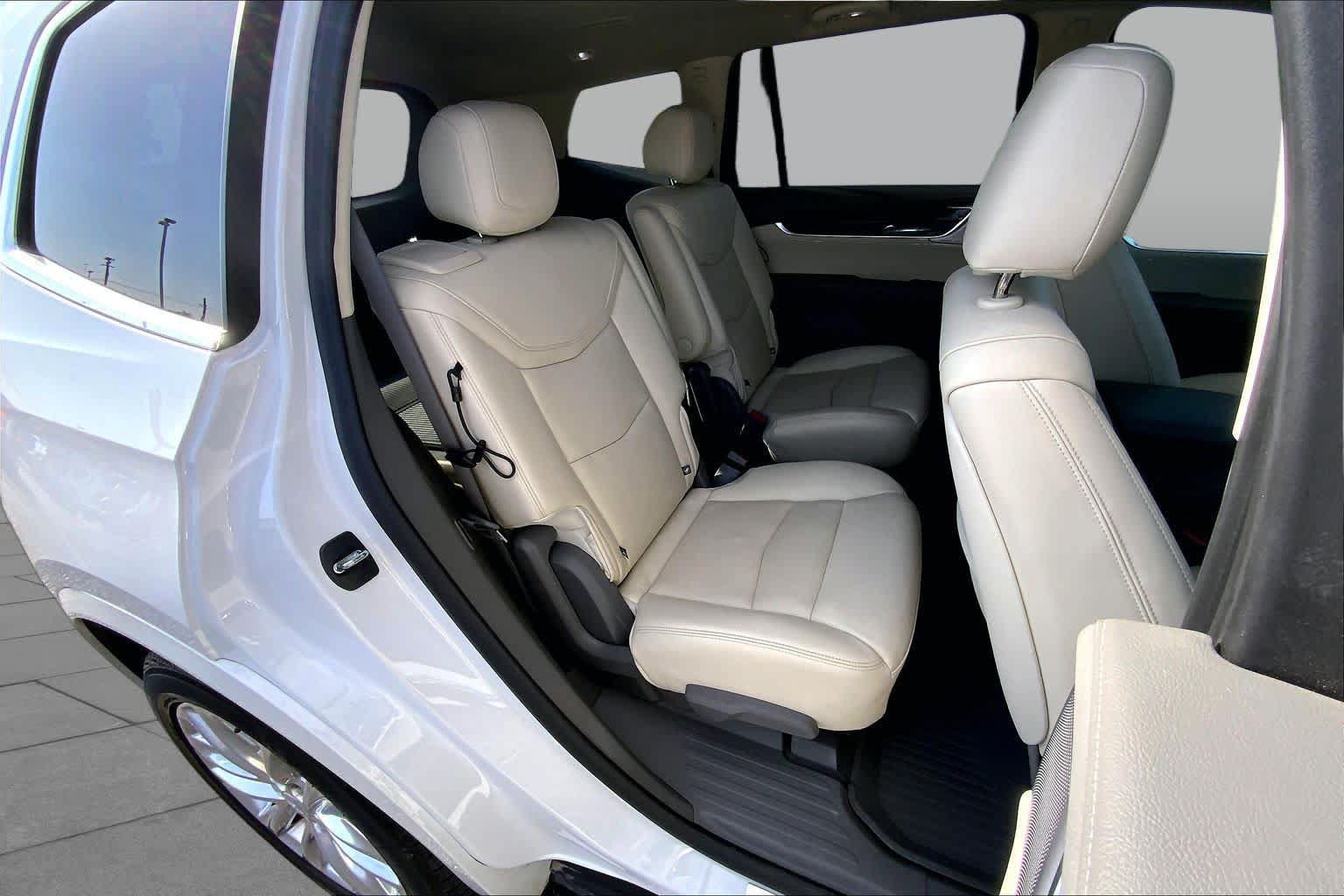 Used 2020 Cadillac XT6 Premium Luxury FWD image 20