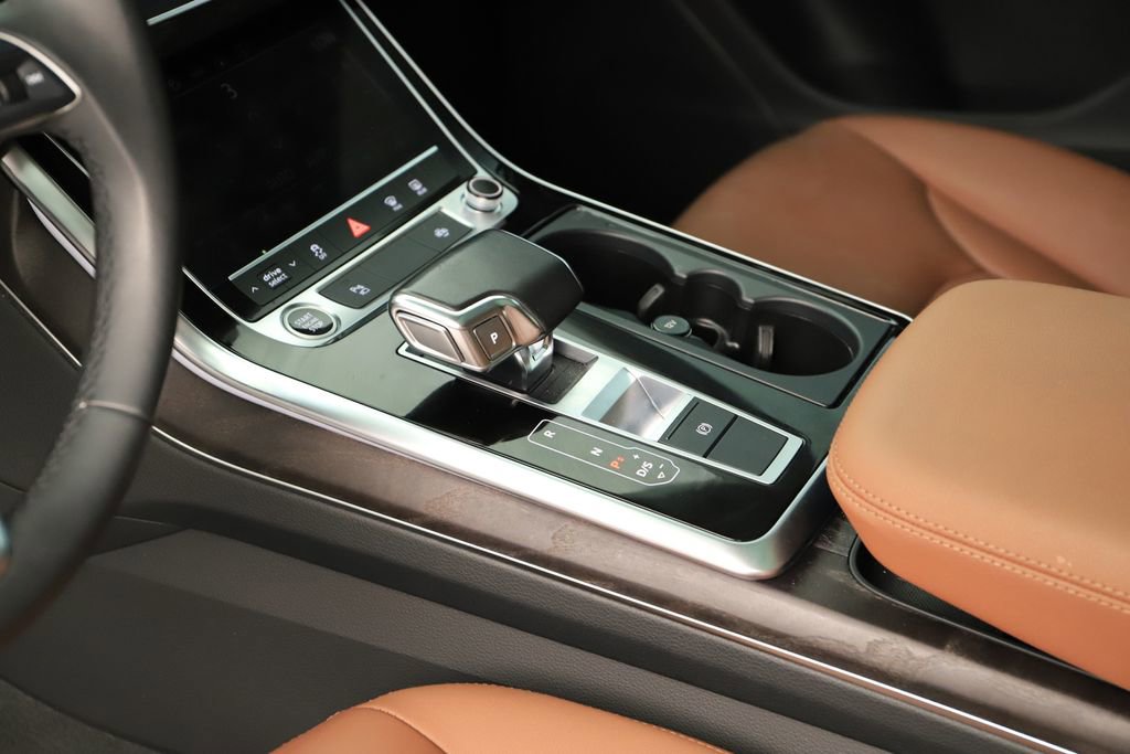 Certified 2023 Audi Q8 Premium w/ Convenience Package AWD/4WD image 16