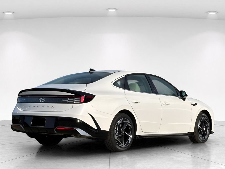 New 2026 Hyundai Sonata SEL FWD image 4