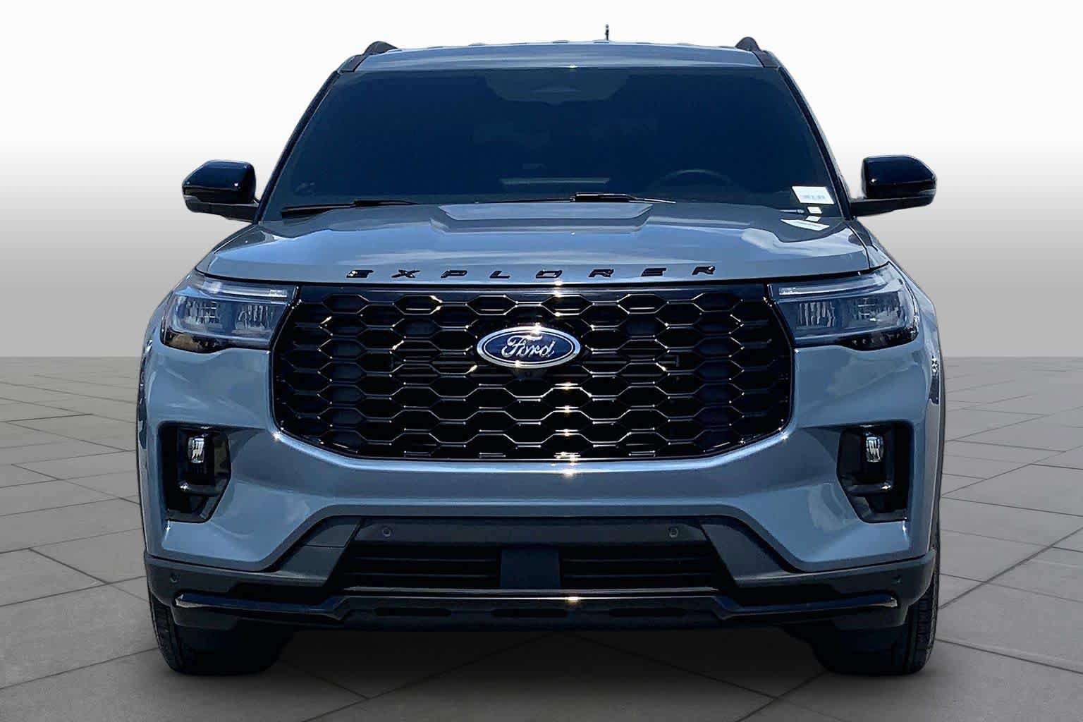 Certified 2025 Ford Explorer ST-Line RWD image 4