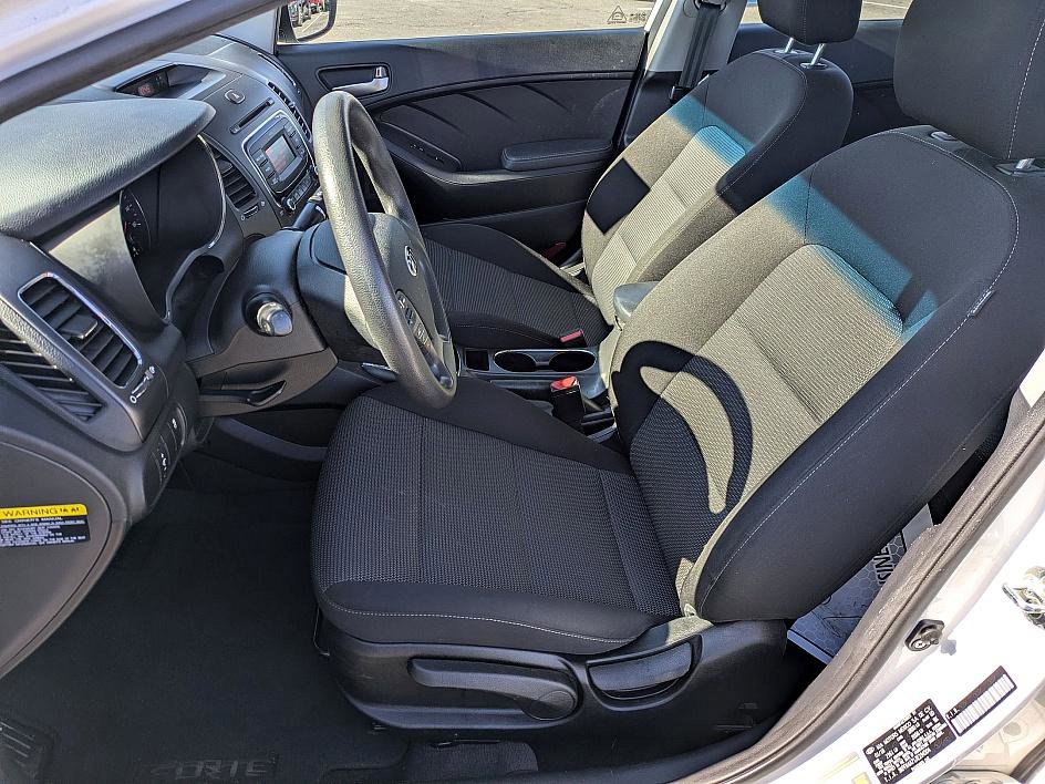 Used 2018 Kia Forte LX image 15