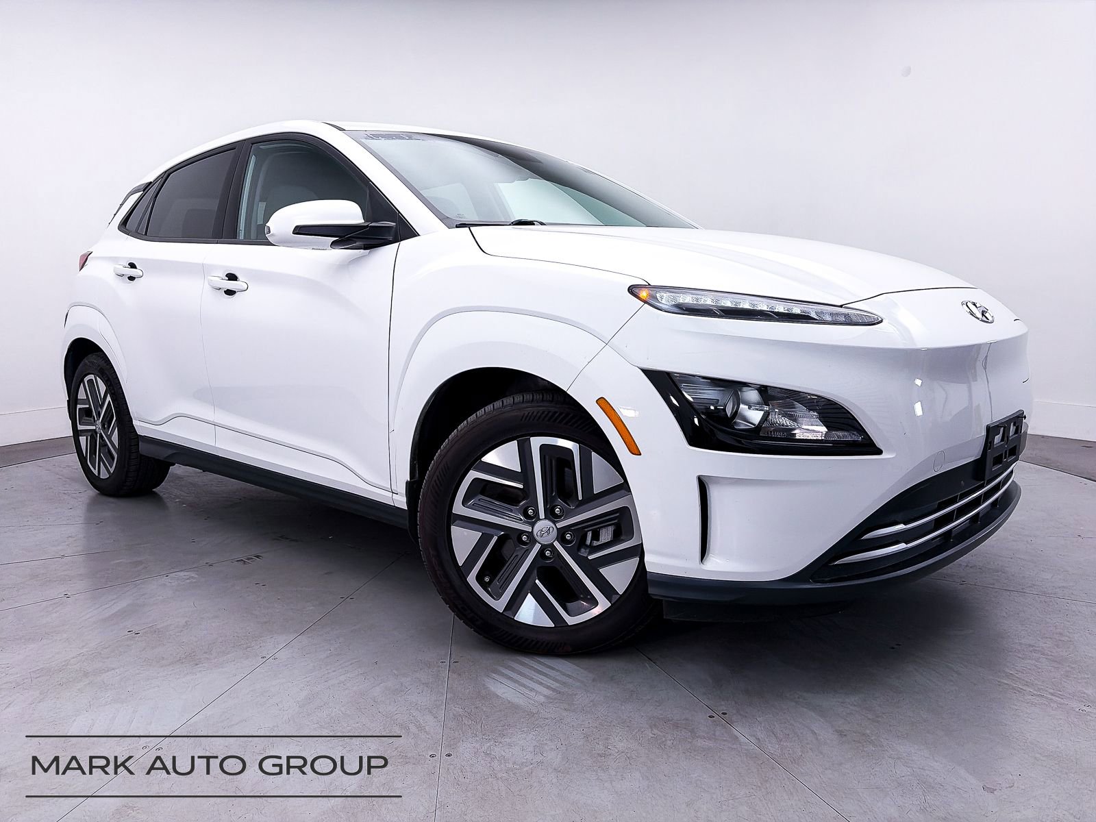 Used 2023 Hyundai Kona SEL FWD image 1
