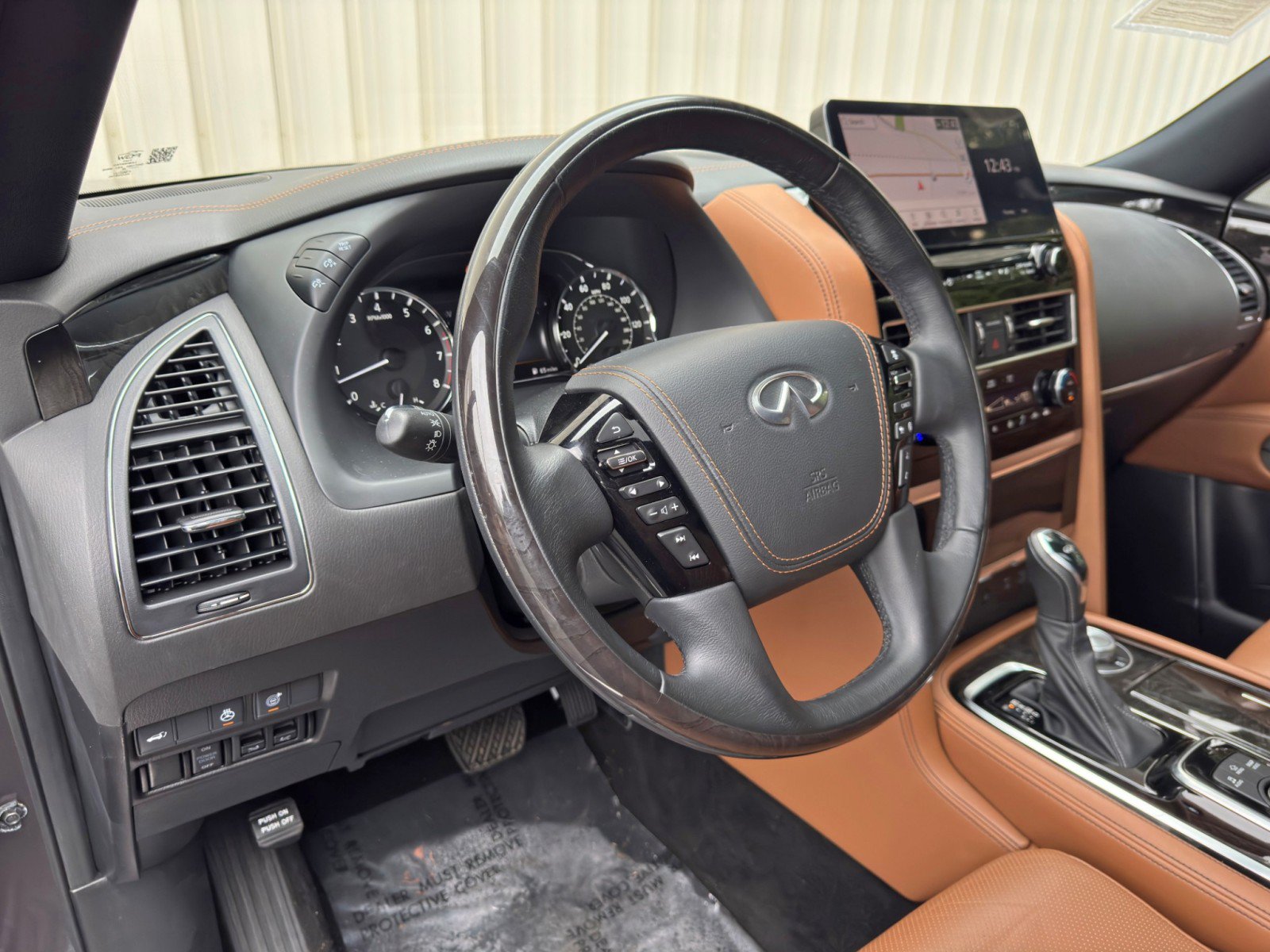 Used 2022 INFINITI QX80 Sensory w/ All-Season Package AWD/4WD image 13