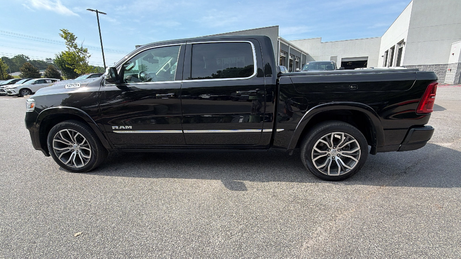 Used 2025 RAM 1500 Tungsten AWD/4WD image 11
