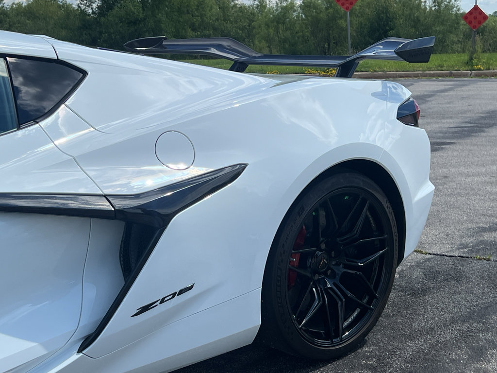 Used 2025 Chevrolet Corvette Z06 w/ Z07 Performance Package RWD image 10