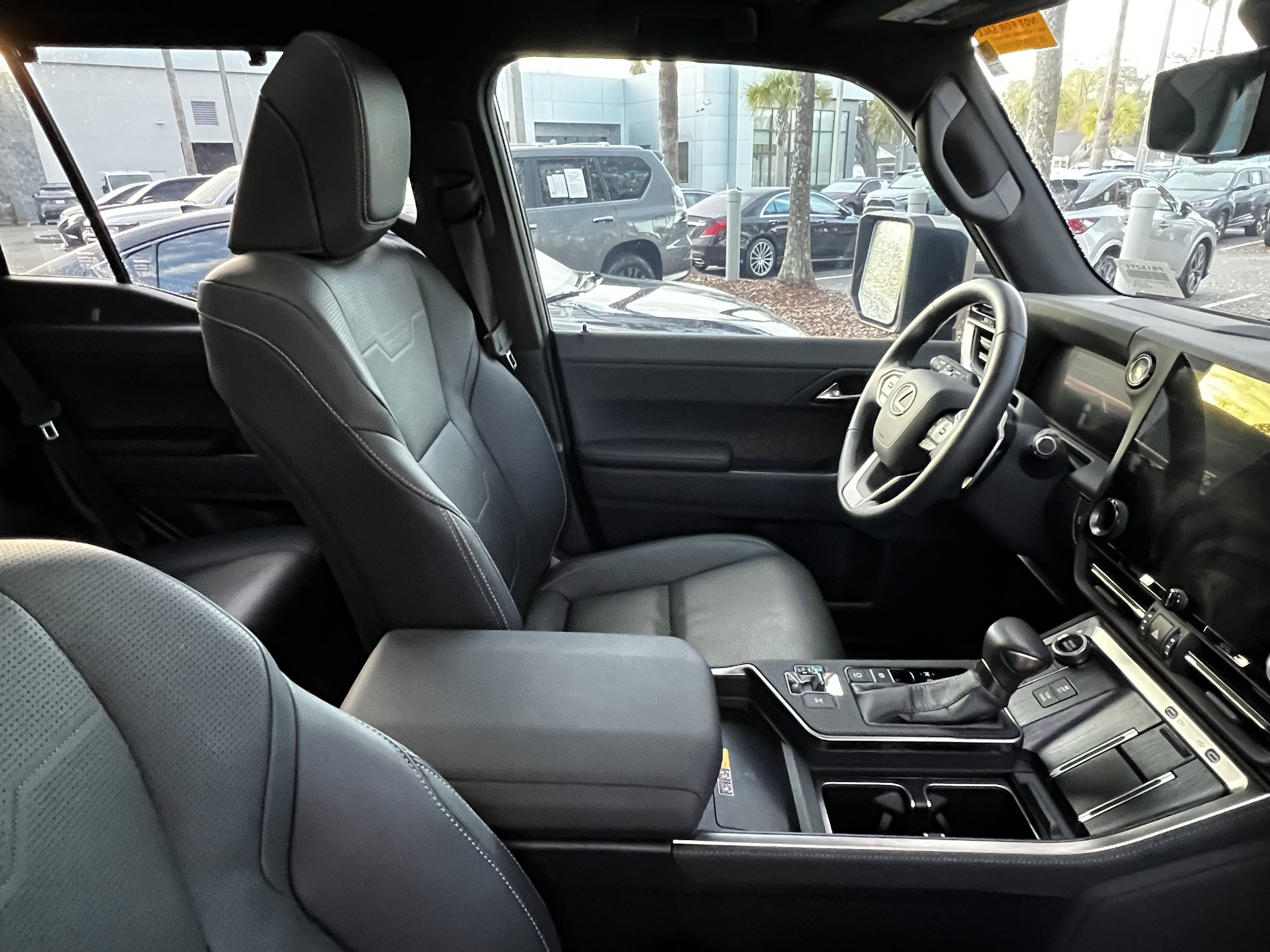 Certified 2024 Lexus GX 550 w/ Accessory Package (31) image 47