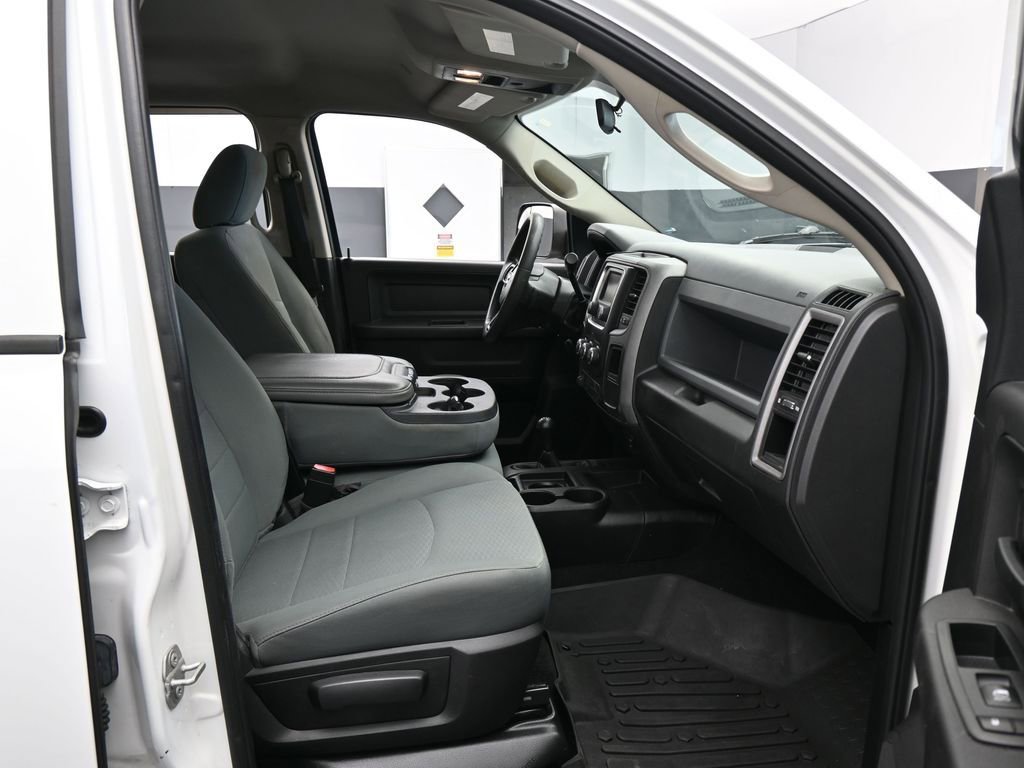 Used 2018 RAM 3500 Tradesman w/ Chrome Appearance Group image 35