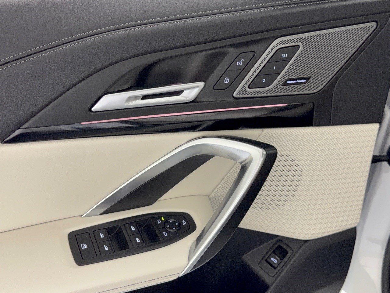 New 2027 BMW X1 xDrive28i AWD/4WD image 15