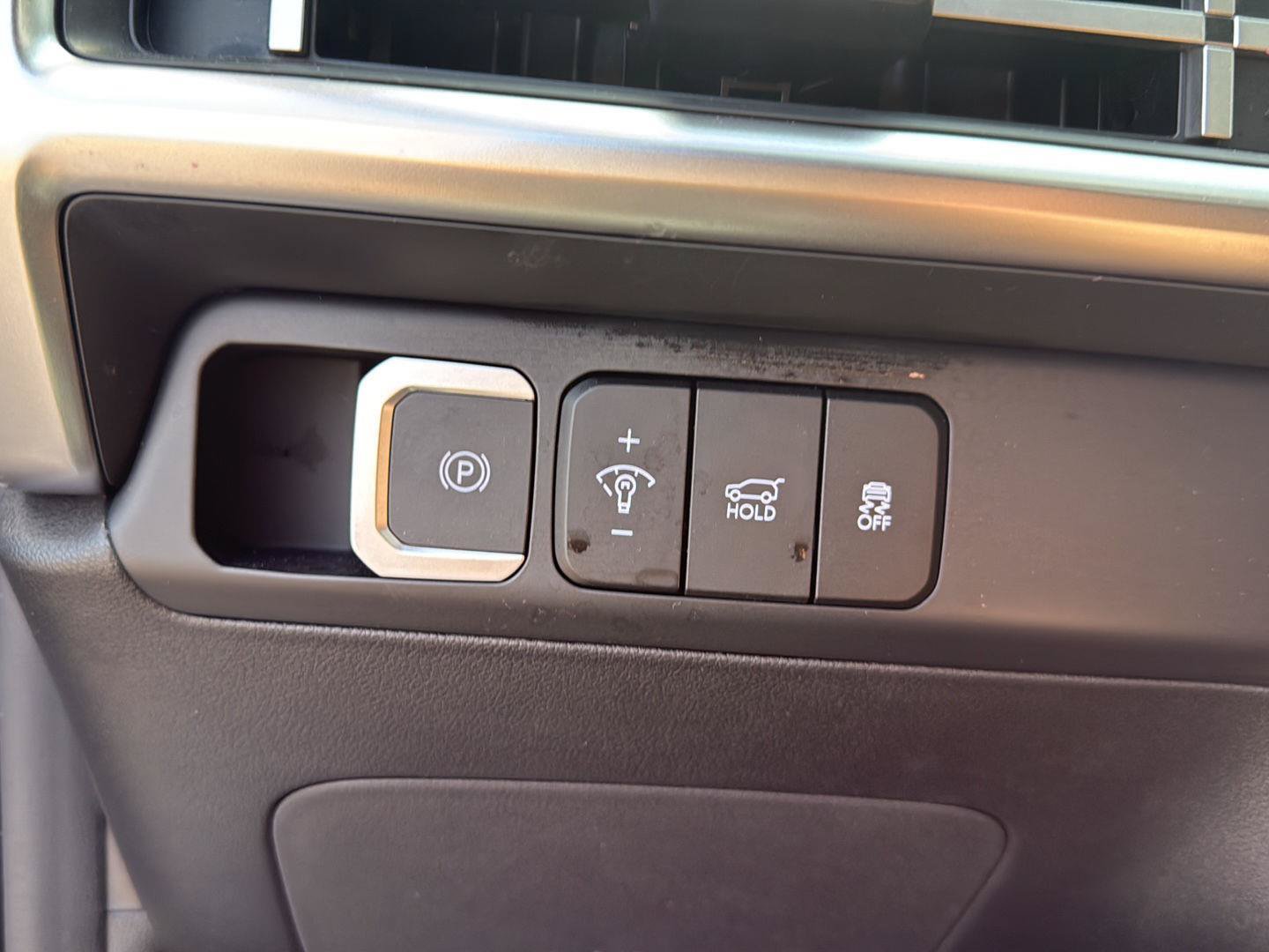 Used 2026 Hyundai Santa Fe SEL AWD/4WD image 12