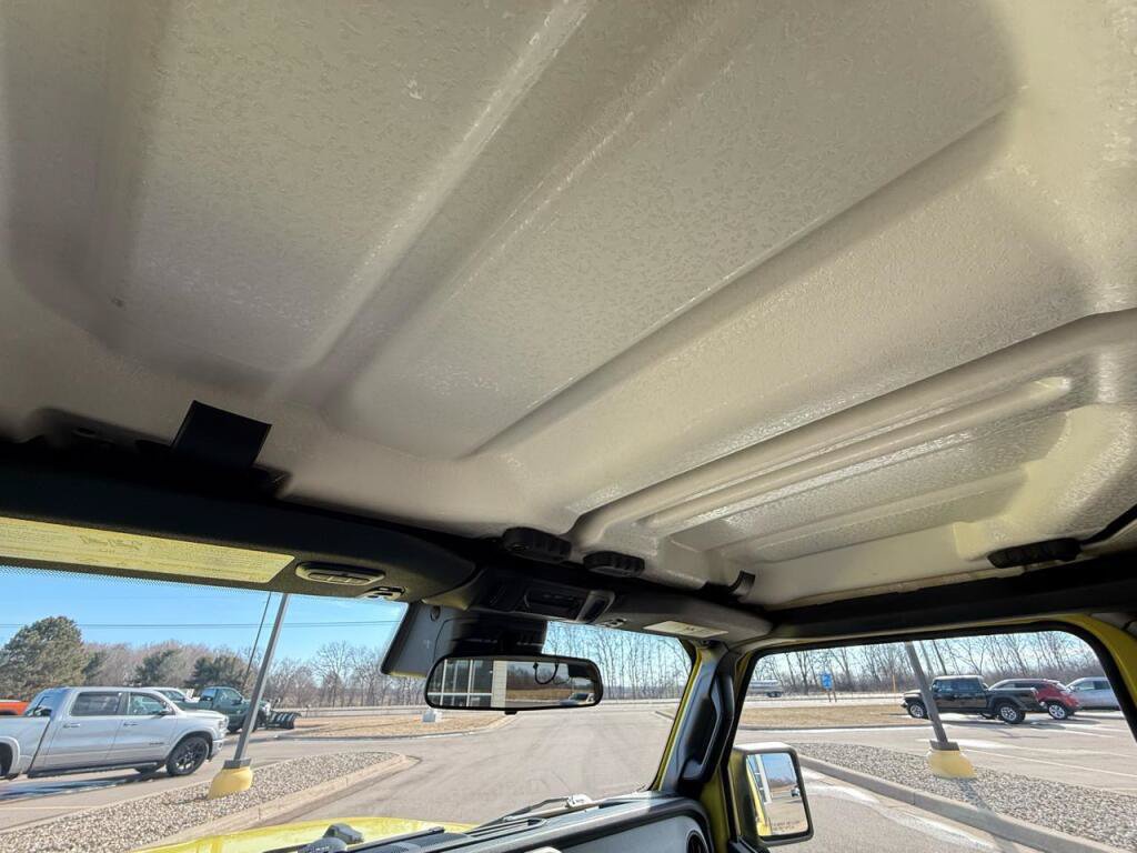 Used 2024 Jeep Wrangler Sport AWD/4WD image 28