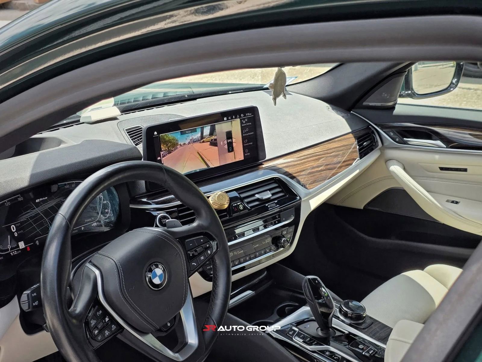 Used 2021 BMW 530e xDrive w/ Executive Package AWD/4WD image 12