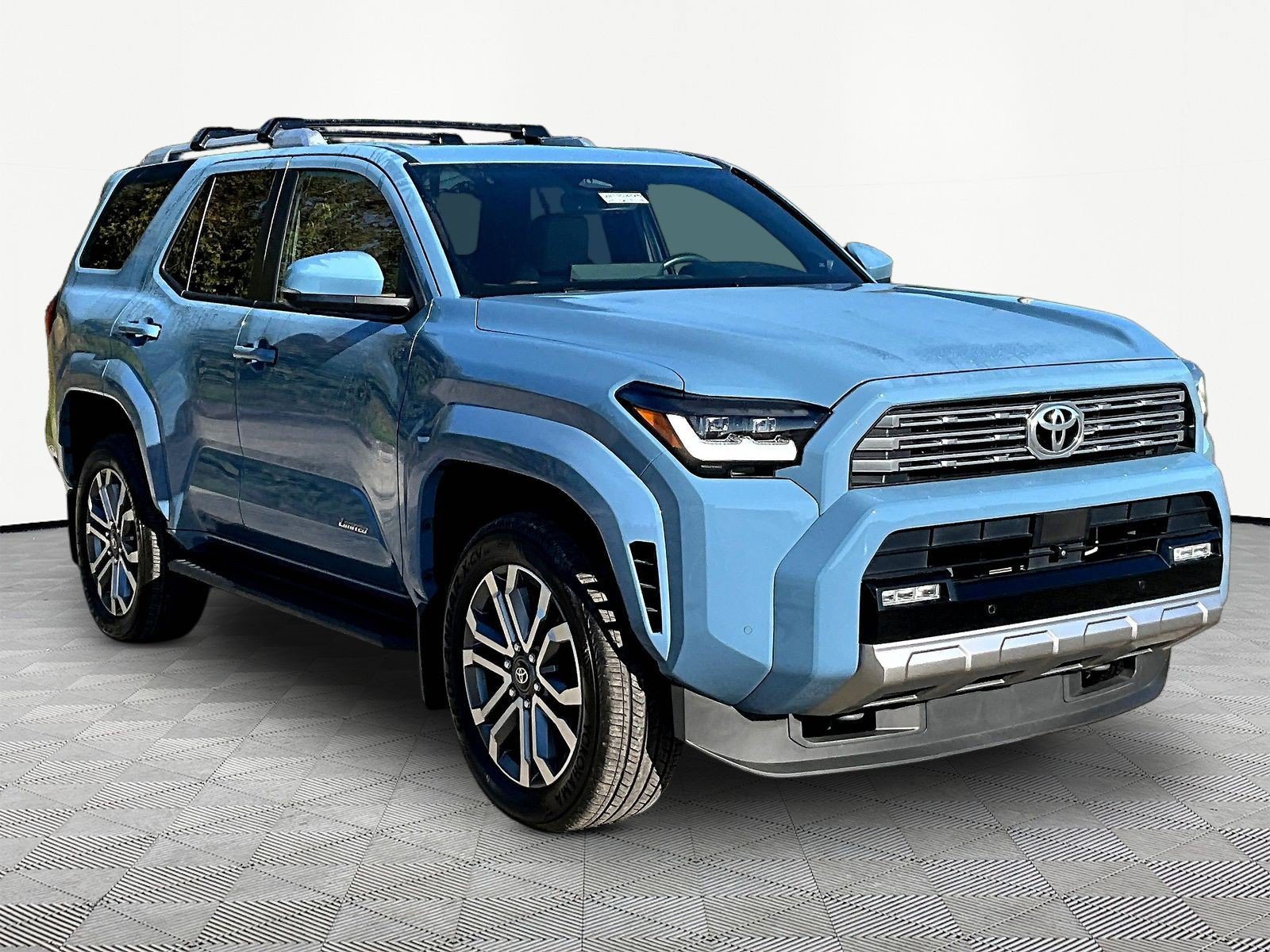Used 2025 Toyota 4Runner Limited AWD/4WD image 3