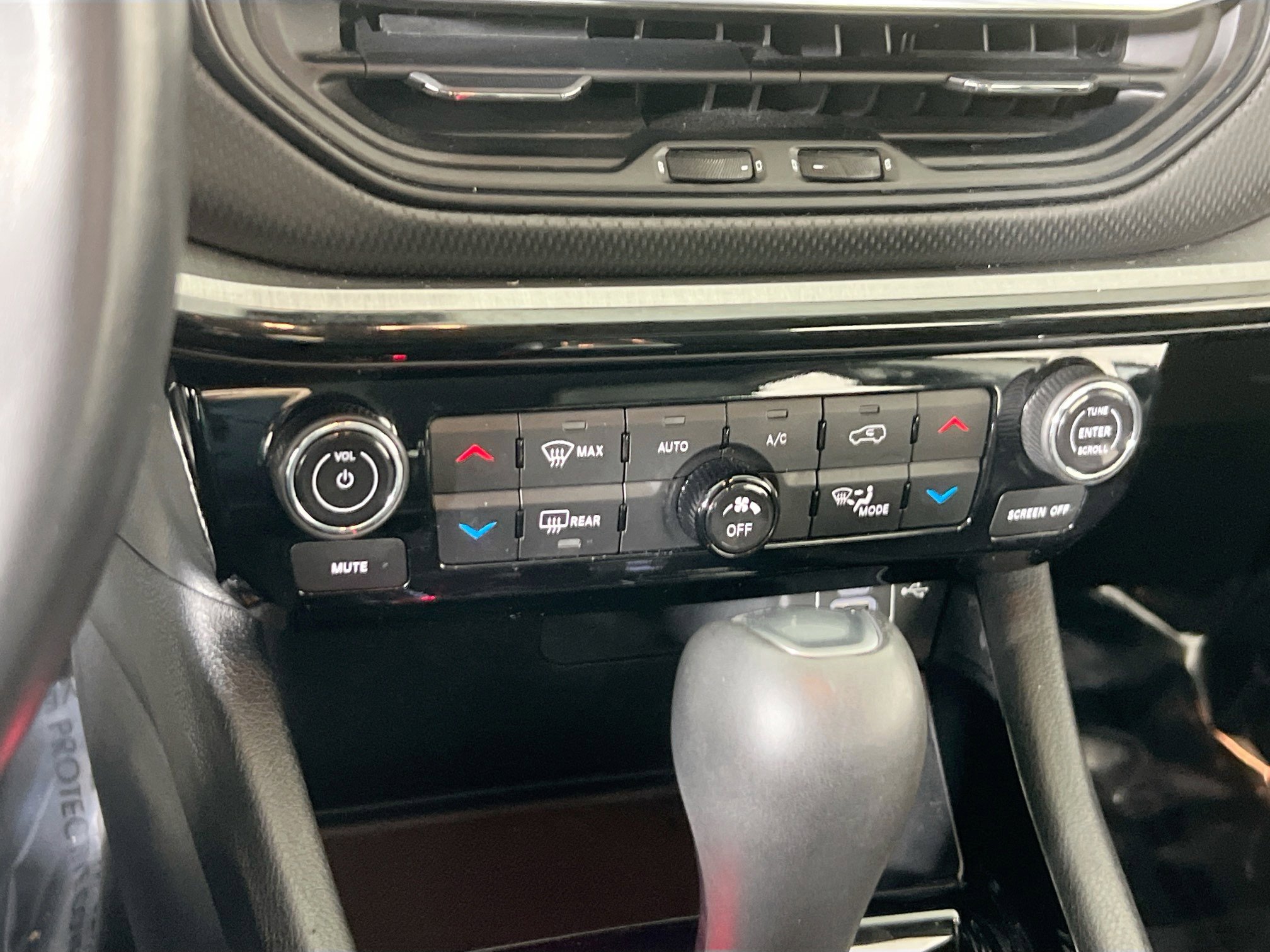 Used 2022 Jeep Compass Trailhawk w/ Trailhawk Convenience Group image 15