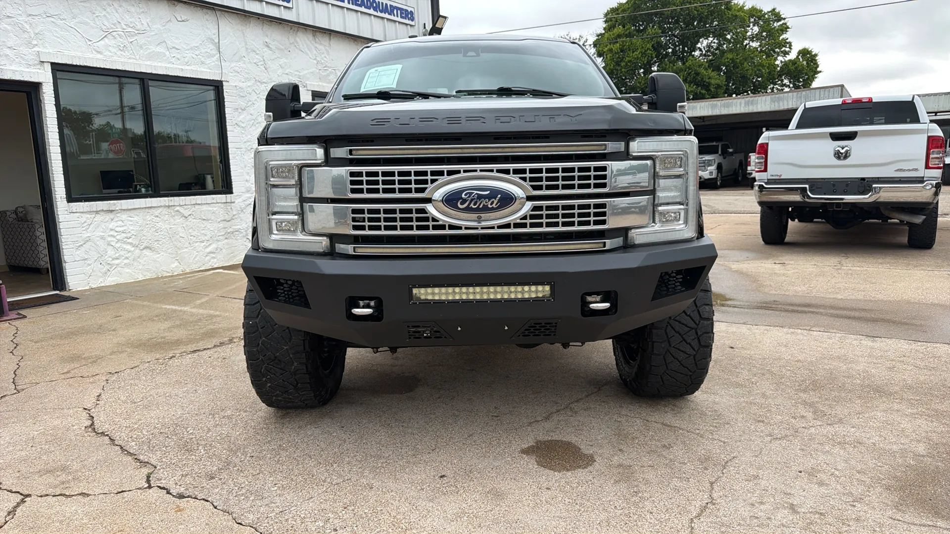 Used 2017 Ford F350 Platinum w/ Platinum Ultimate Package AWD/4WD image 5