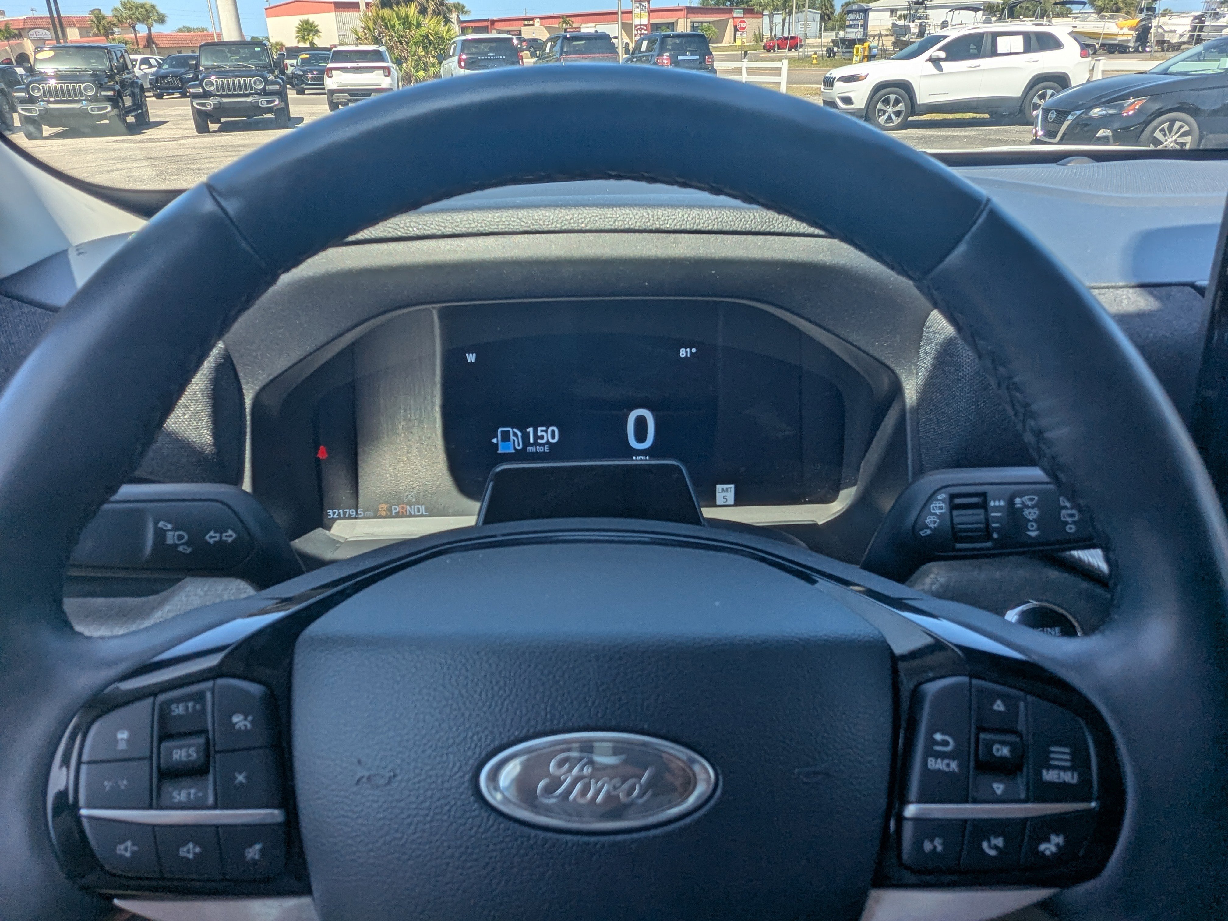 Used 2025 Ford Explorer Platinum w/ Ultimate Package AWD/4WD image 34