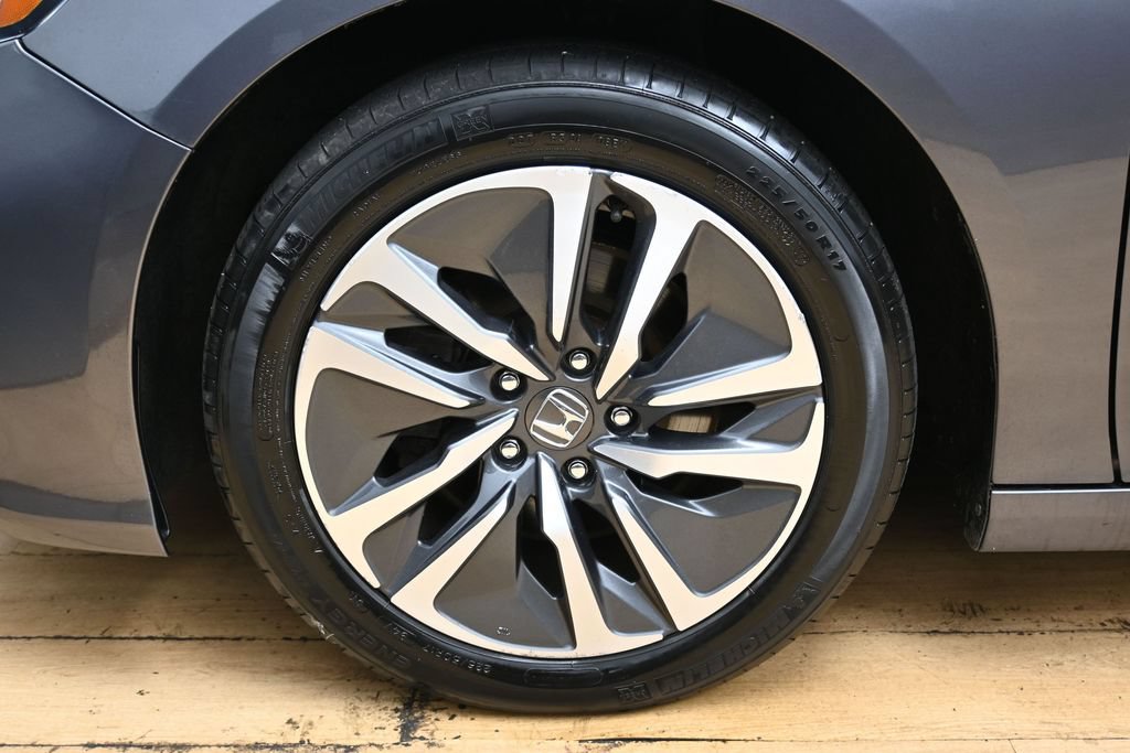Used 2018 Honda Accord EX image 12