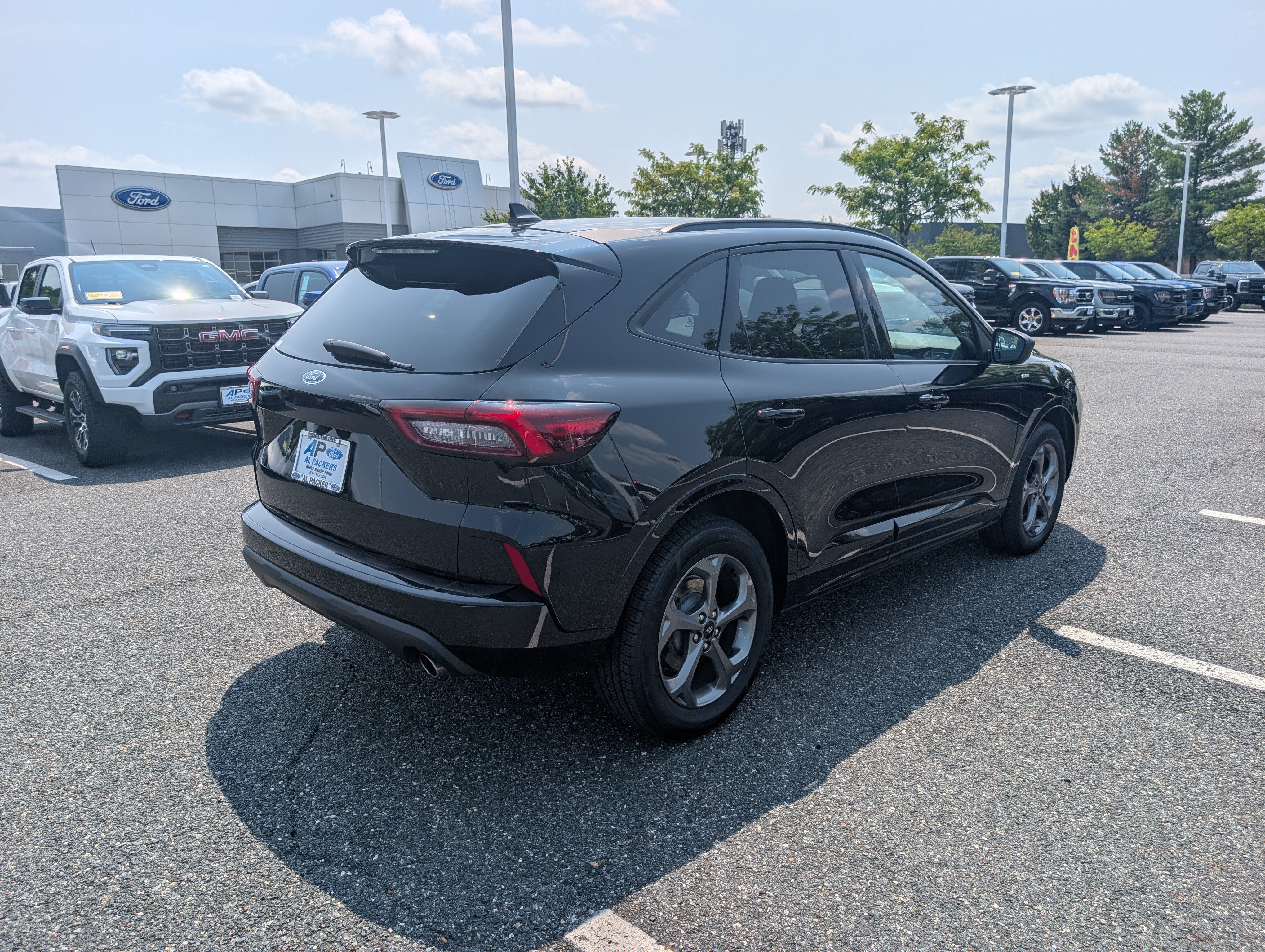 Certified 2024 Ford Escape ST-Line AWD/4WD image 4