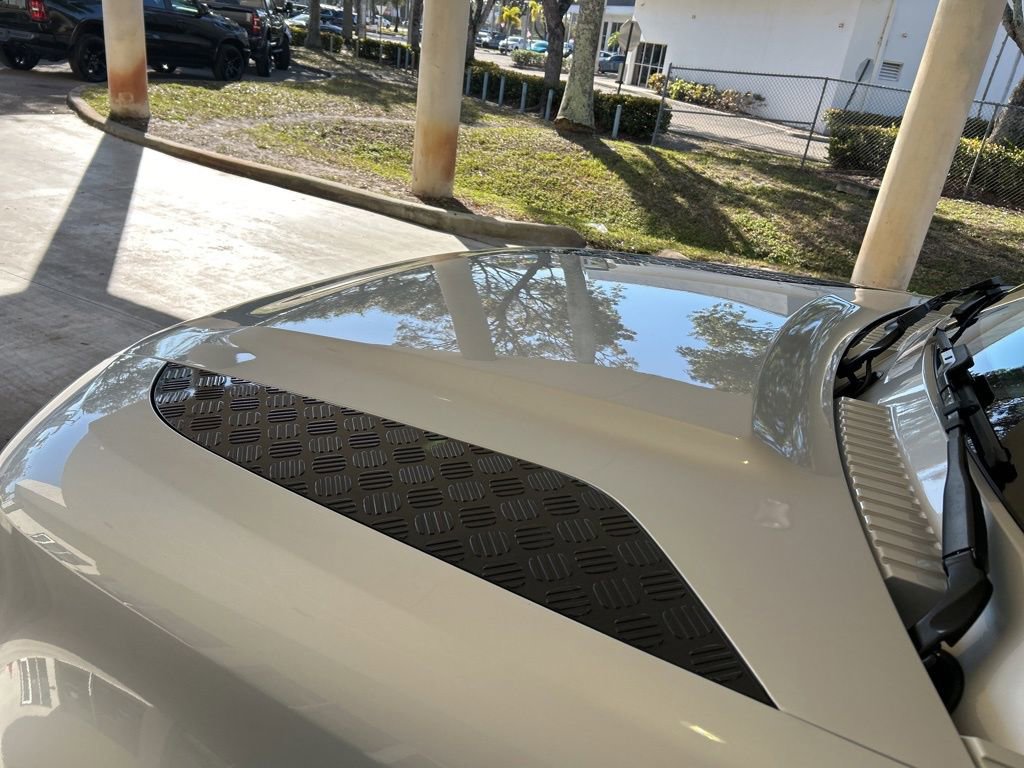 Used 2023 Land Rover Defender 110 X-Dynamic SE image 15