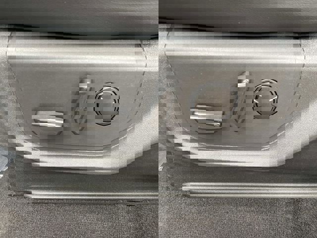 Used 2024 Ford Expedition XLT AWD/4WD image 21