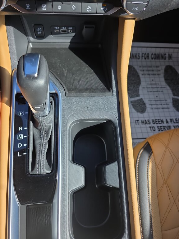 Used 2025 Nissan Sentra SV w/ SV Premium Package image 13