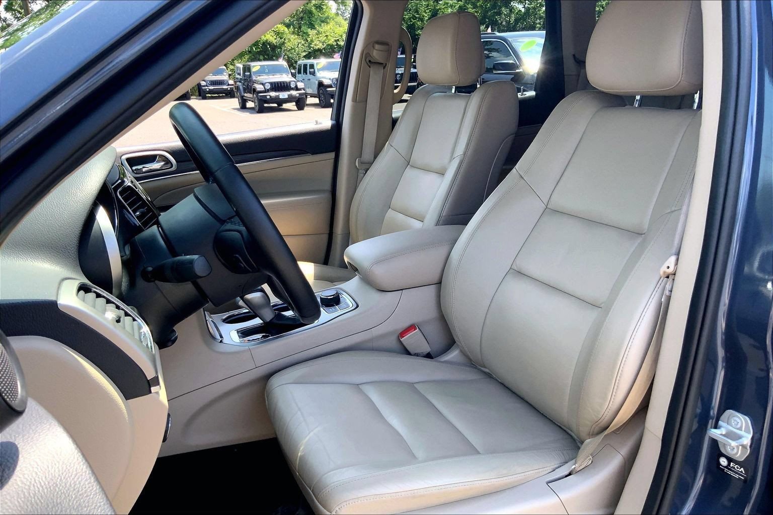 Certified 2021 Jeep Grand Cherokee Limited AWD/4WD image 8