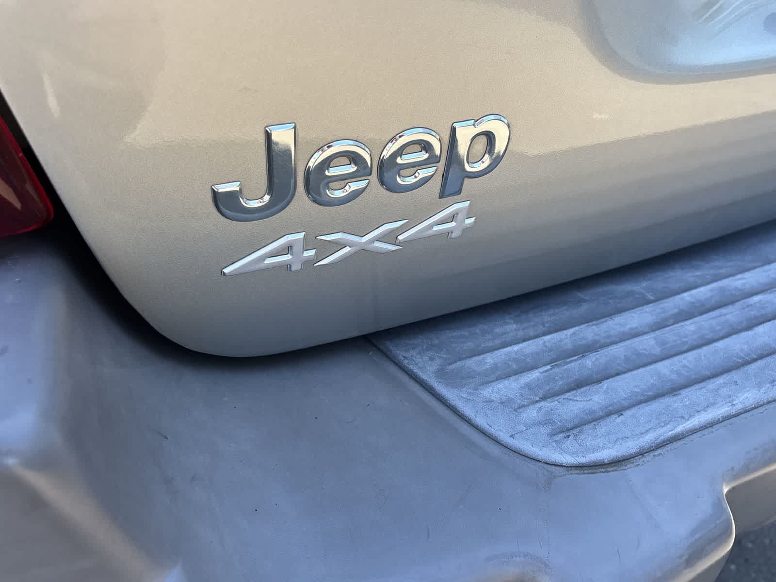 Used 2003 Jeep Grand Cherokee Laredo AWD/4WD image 13