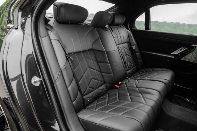 Used 2023 BMW 760i xDrive w/ Luxury Rear Seating Package AWD/4WD image 20