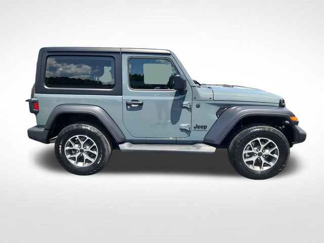 Used 2025 Jeep Wrangler Sport AWD/4WD image 2