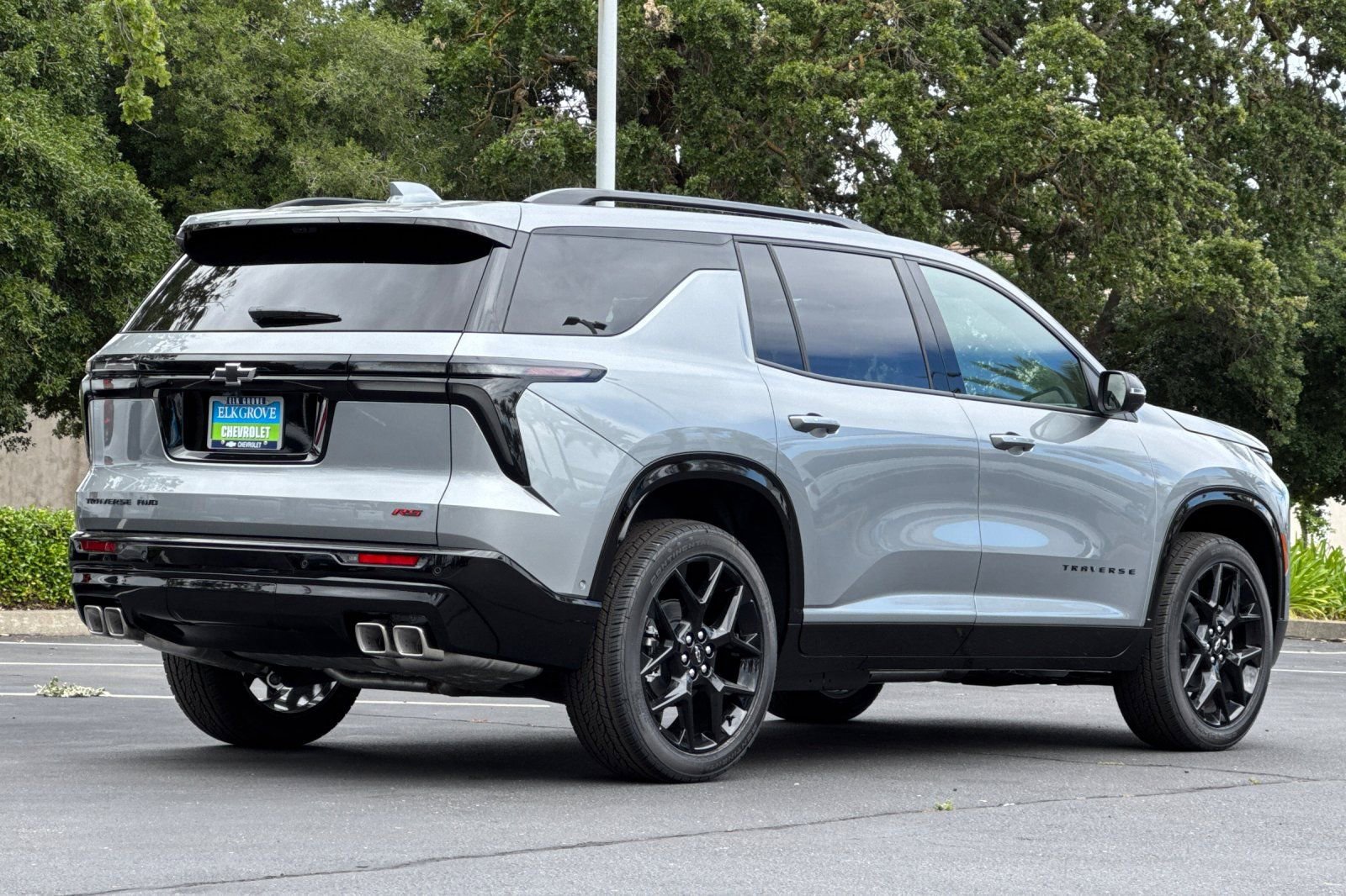 New 2026 Chevrolet Traverse RS w/ LPO, Floor Liner Package AWD/4WD image 3