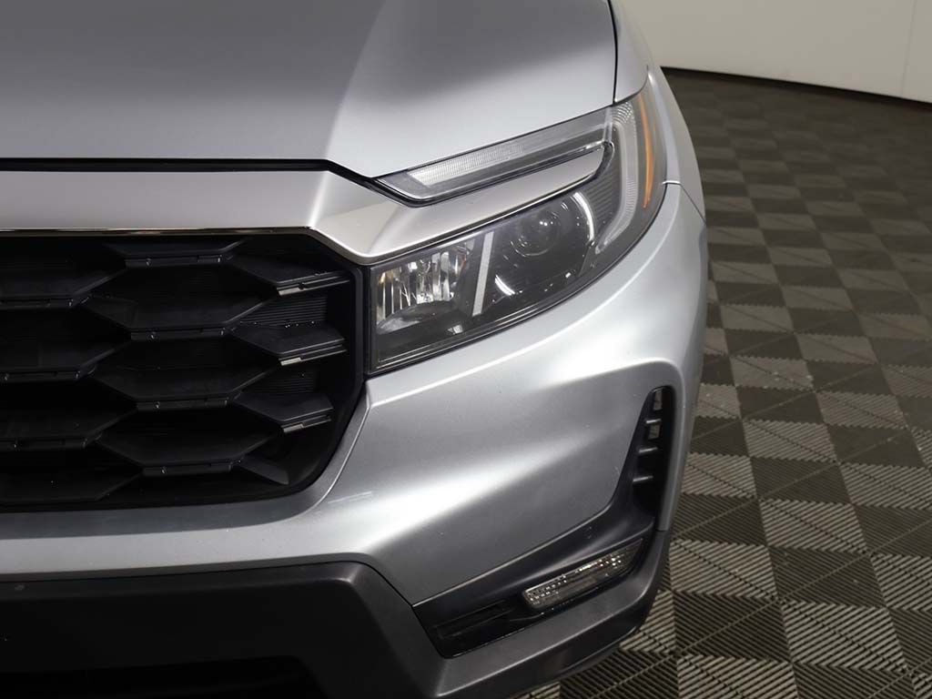 Used 2023 Honda Passport EX-L image 15