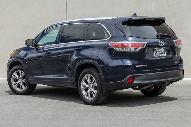 Used 2014 Toyota Highlander XLE AWD/4WD video 3