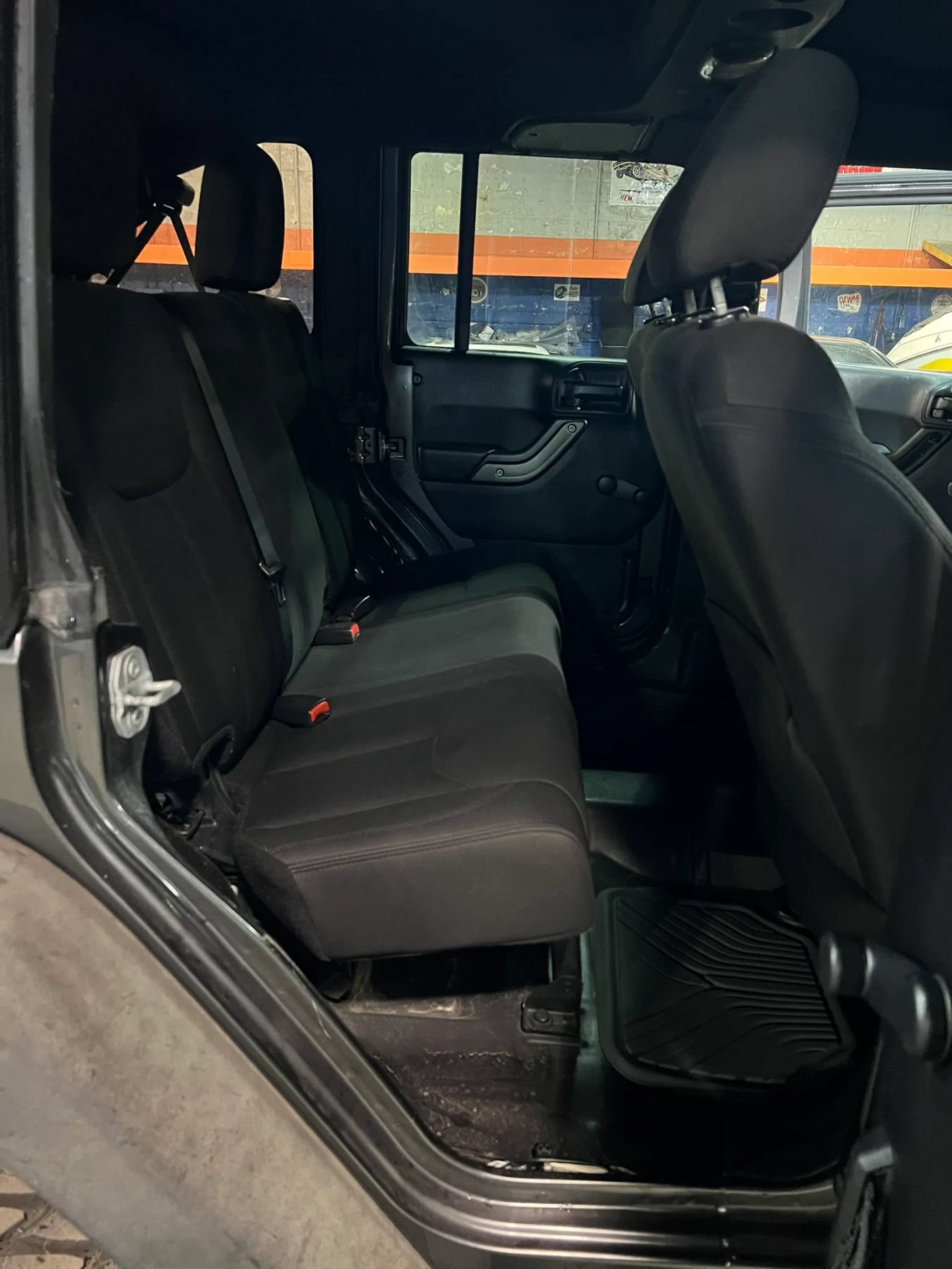 Used 2016 Jeep Wrangler Unlimited Sport AWD/4WD image 16