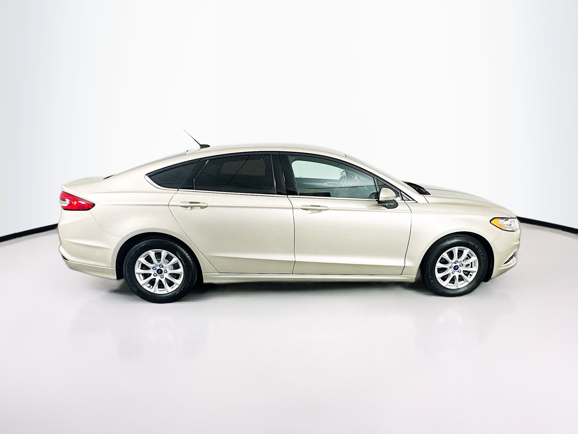 Used 2018 Ford Fusion S FWD image 10