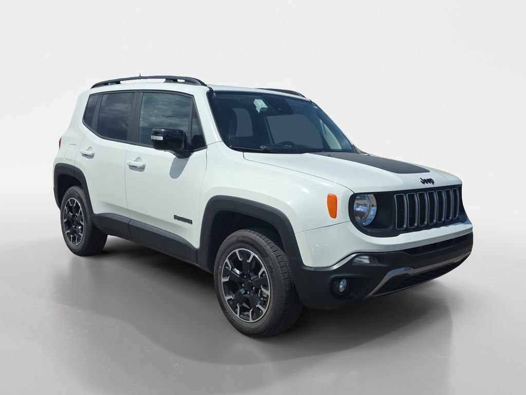 Used 2023 Jeep Renegade Latitude AWD/4WD image 8