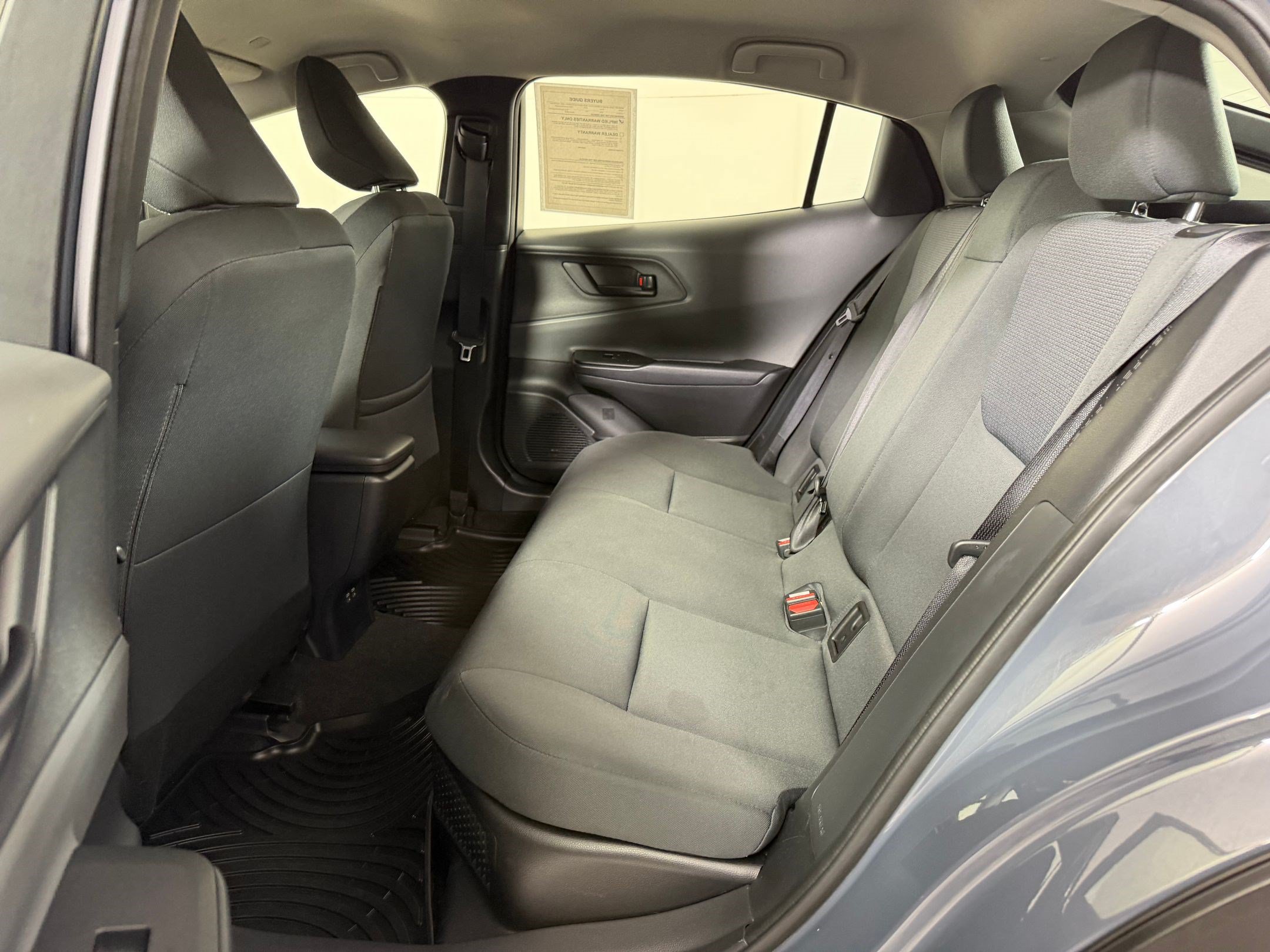 Used 2025 Toyota Prius LE FWD image 23