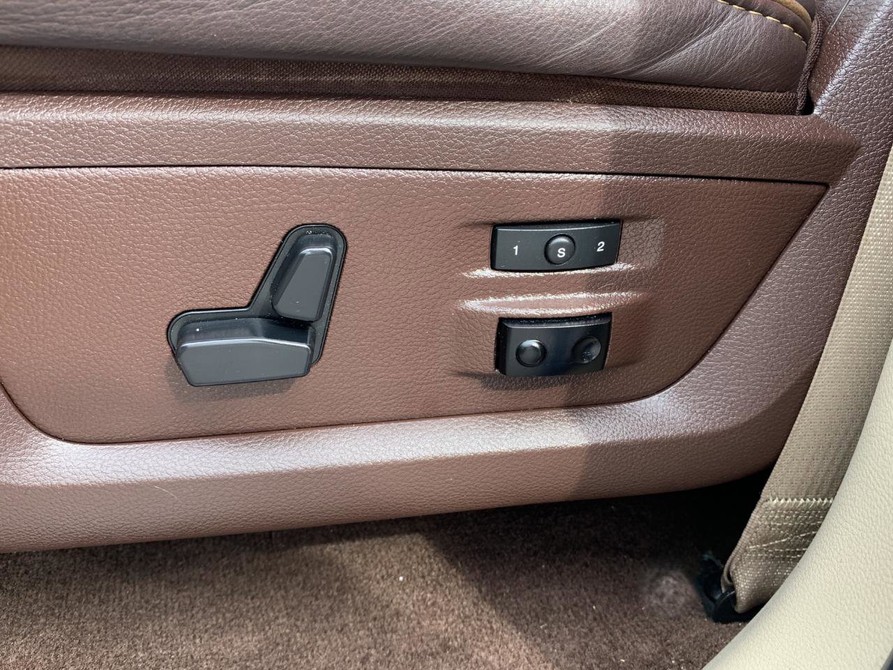 Used 2014 RAM 1500 Laramie Longhorn RWD image 12