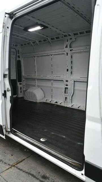 Used 2025 RAM ProMaster 2500 w/ Convenience Group image 11