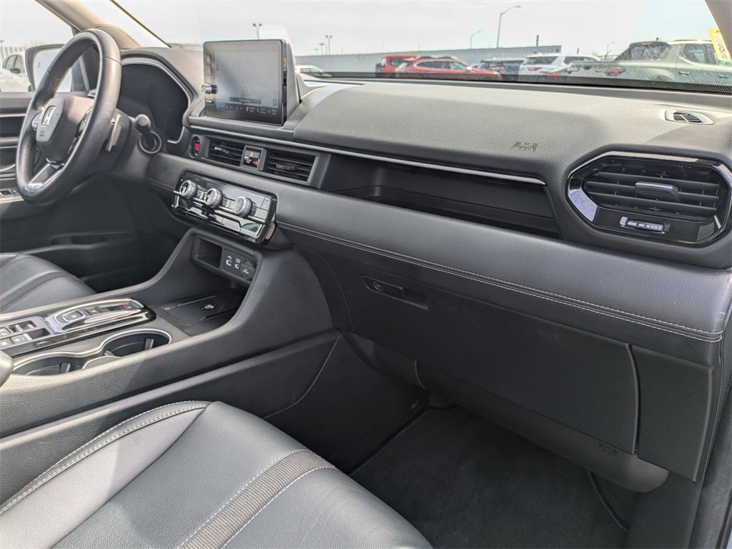 Used 2024 Honda Pilot Touring image 31