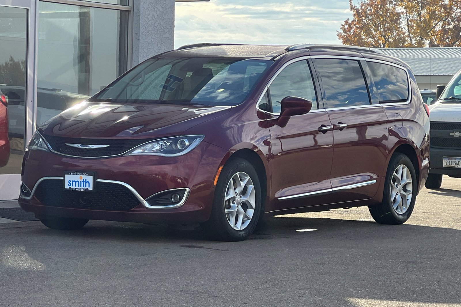 Used 2020 Chrysler Pacifica Touring-L Plus w/ Tire & Wheel Group image 8